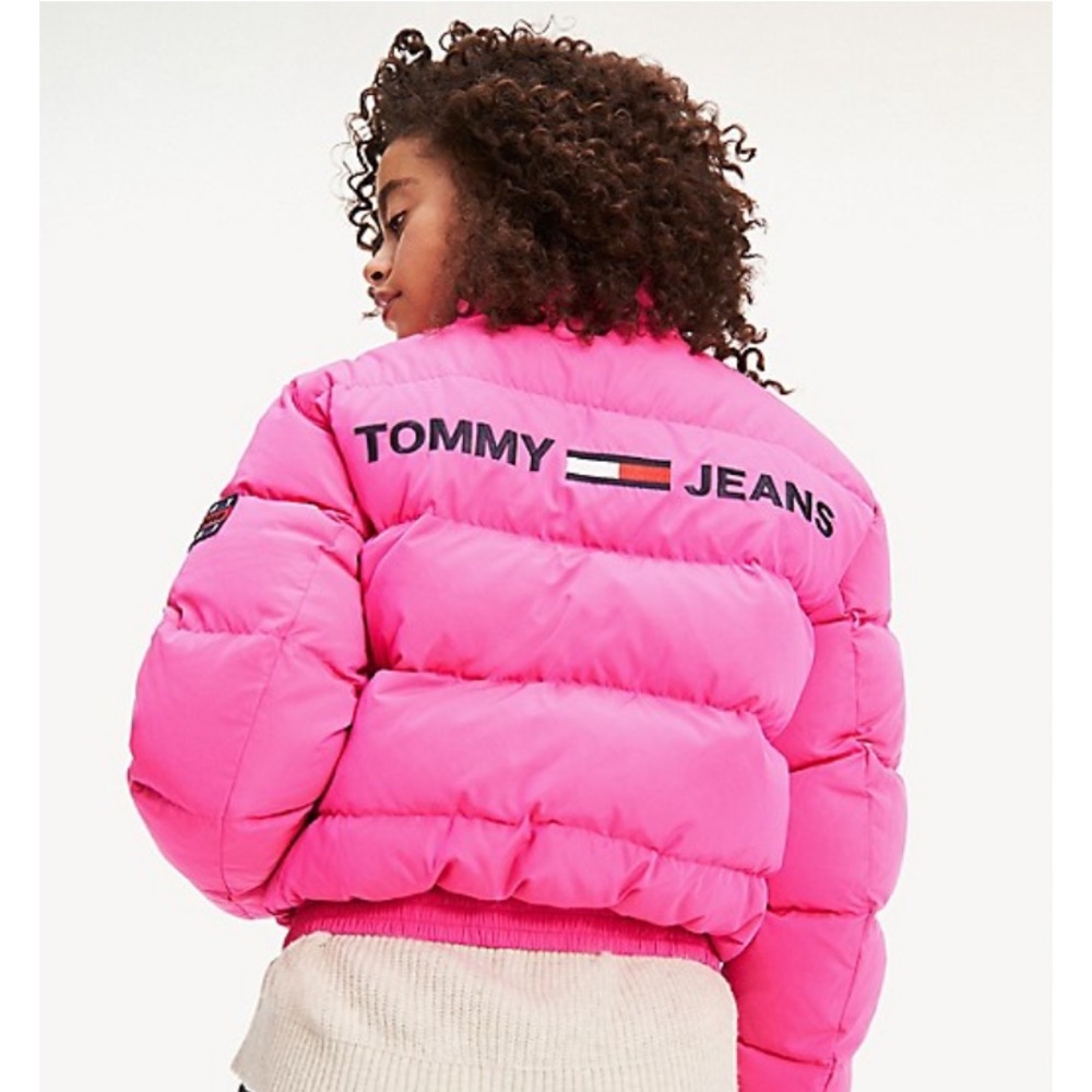 *LOOKING FOR 👀* Tommy Hilfiger jacket ?